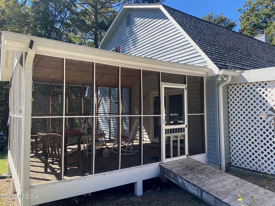2nd image of 809 Elwood Cir