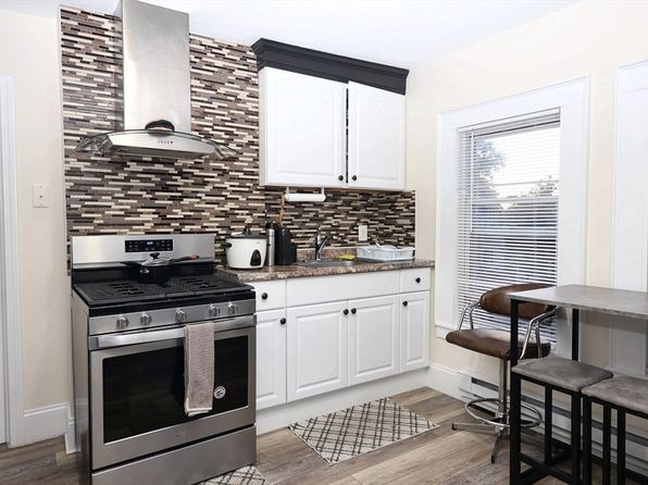 173 Porter St #4, Stoughton, MA