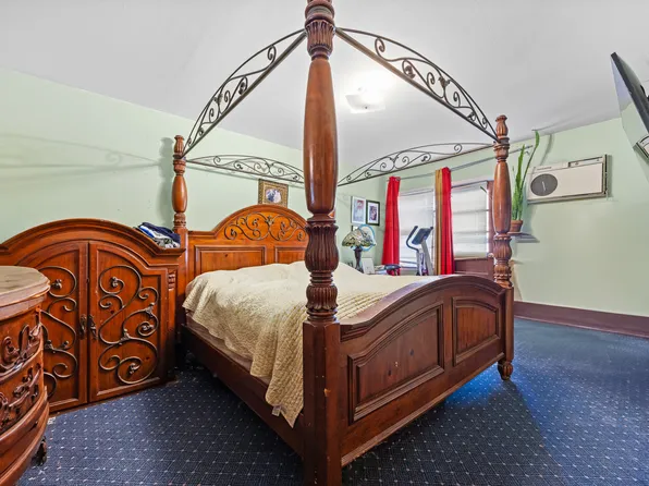 24-65 Francis Lewis Boulevard image 19 of 40