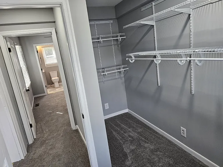3907 E Chatham Dr — Photo 10