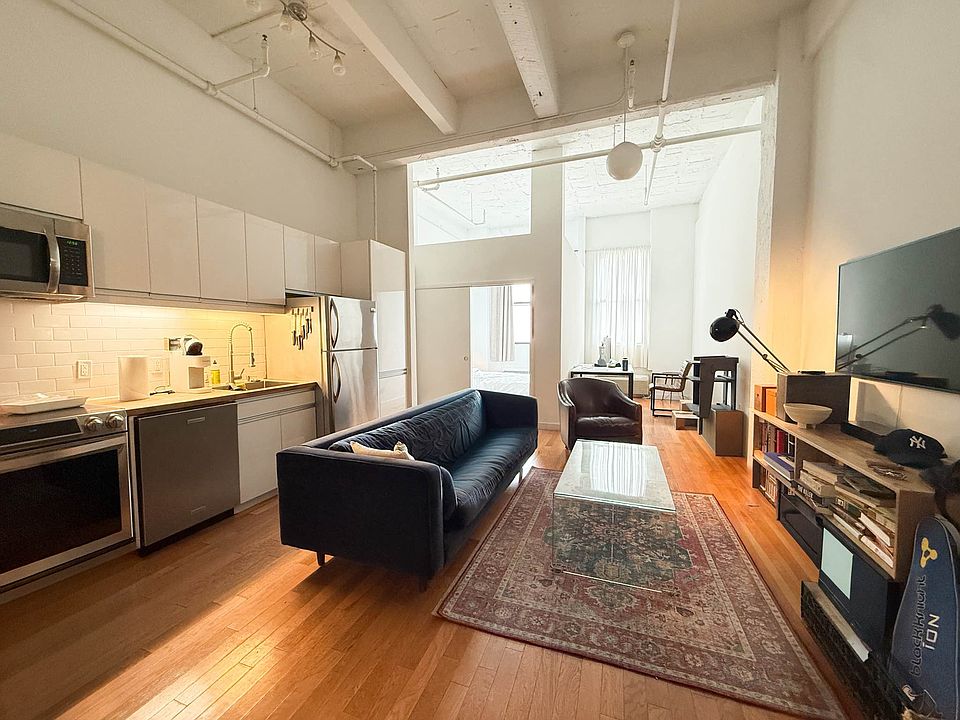1st image of 44 Berry St APT 4F