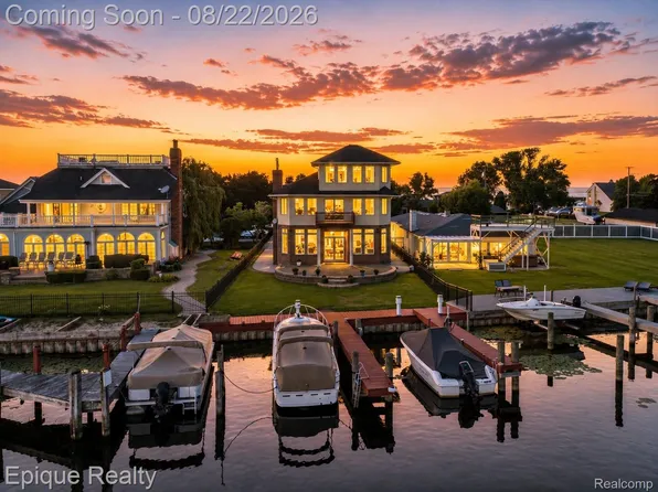 32354 N River Rd, Harrison Township, MI 48045