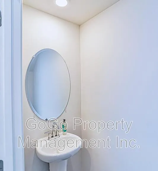 126 Telford Dr #1 — Photo 4