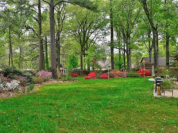 3rd image of 4729 Chalfont Dr
