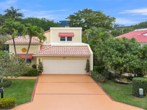 221 Pelican Way, Delray Beach, FL 33483