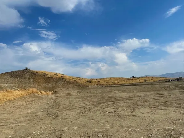 18 Parks Drive, Okanogan, WA 98840