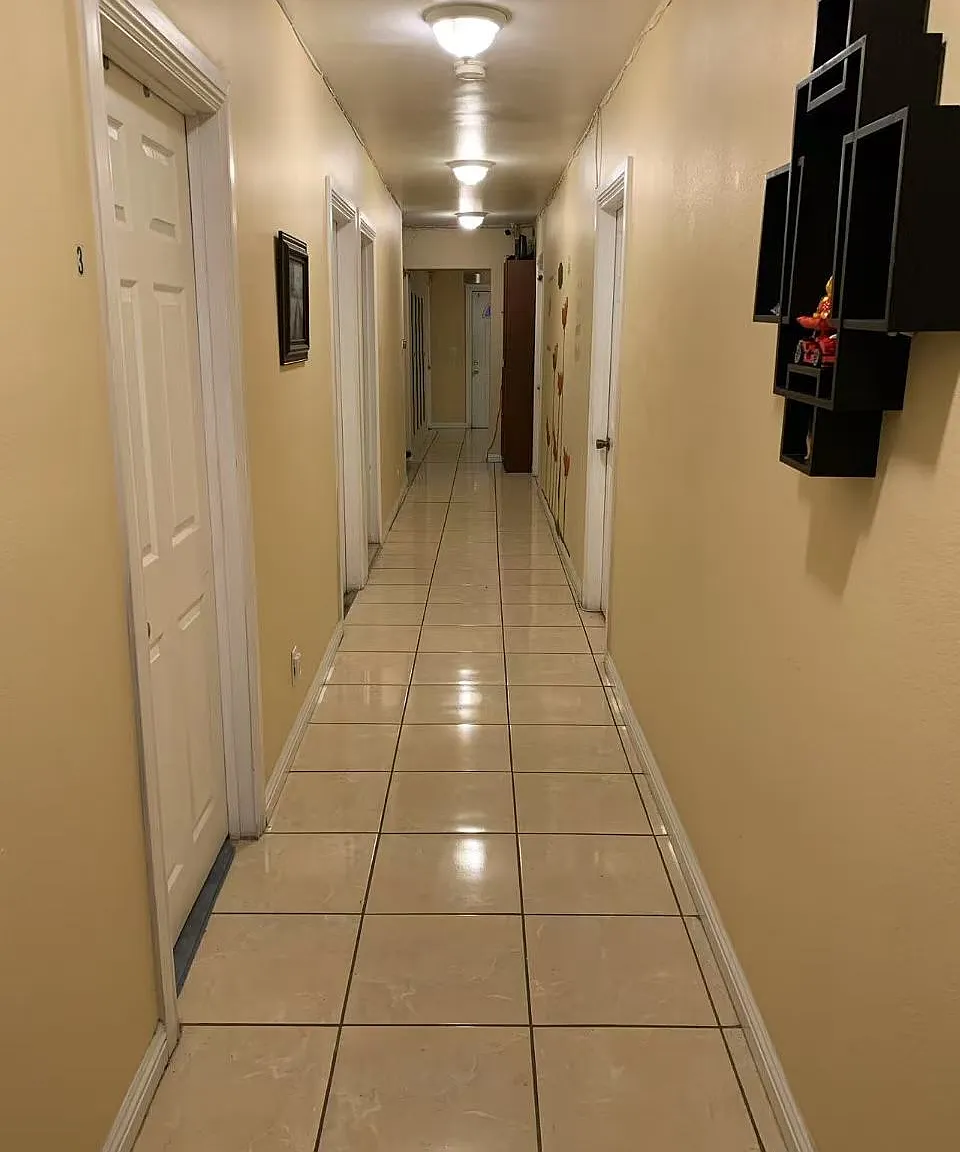 1 bed, 117 sqft, $900 — Photo 1