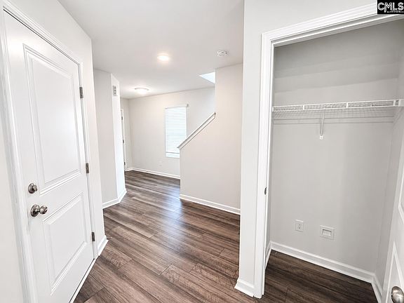 3rd image of 129 Kings Parish Ct