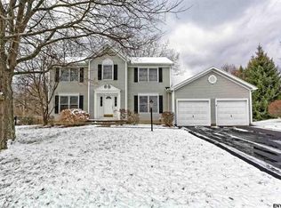 15 Clifton Way, Slingerlands, NY 12159