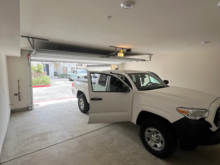 316 Honeysuckle Way — Photo 5