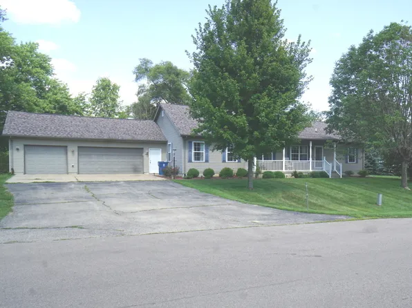 1668 Brandywine Ln, Dixon, IL 61021