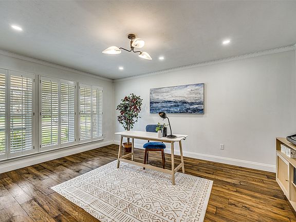 5th image of 7148 Roundrock Rd