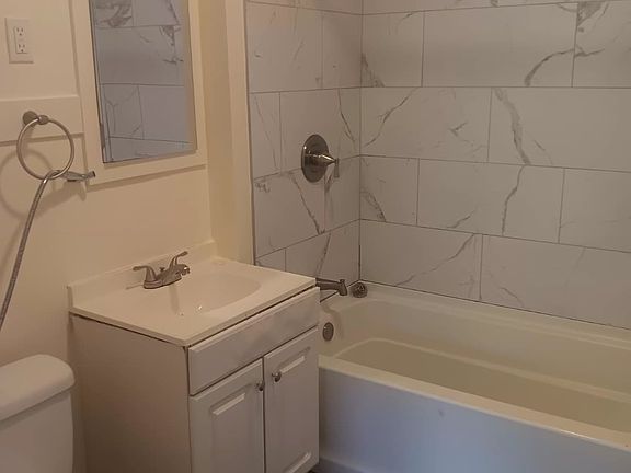 4th image of 1032 Campbell Ave Floor 3