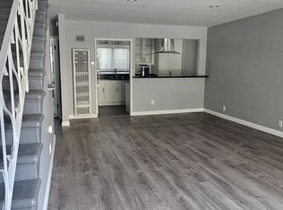 1105 S Barrington Ave #3A, Los Angeles, CA 90049