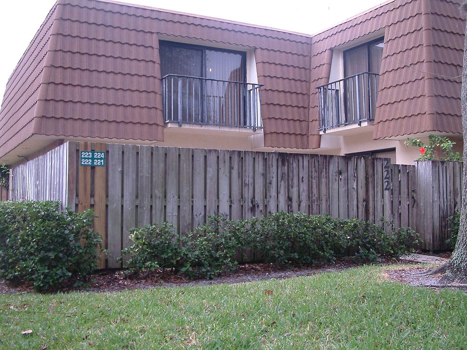 Front (fence being replaced)