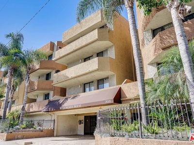 7001 S La Cienega Blvd APT 214, Los Angeles, CA, 90045