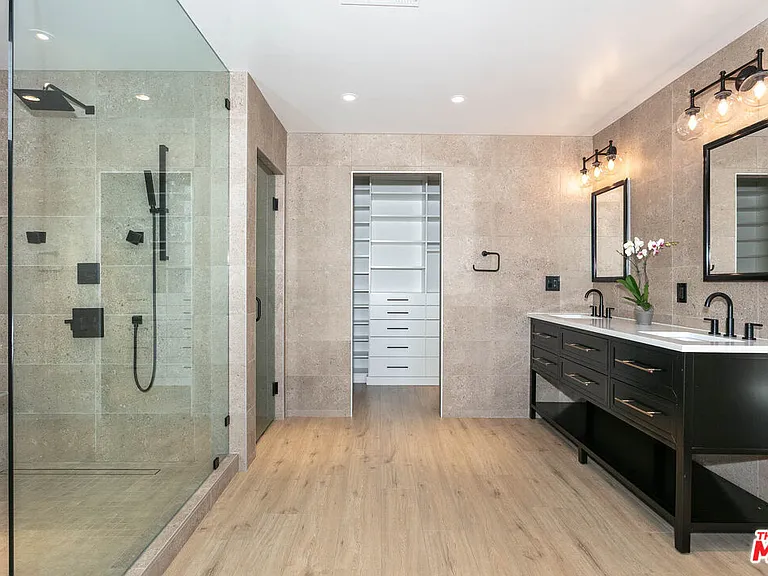 2914 Castle Heights Ave — Photo 11