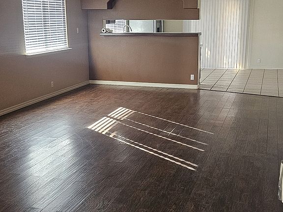 5th image of 8305 Santa Clarita St NE