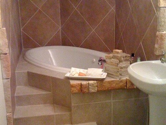 Jacuzzi Tub with Shower