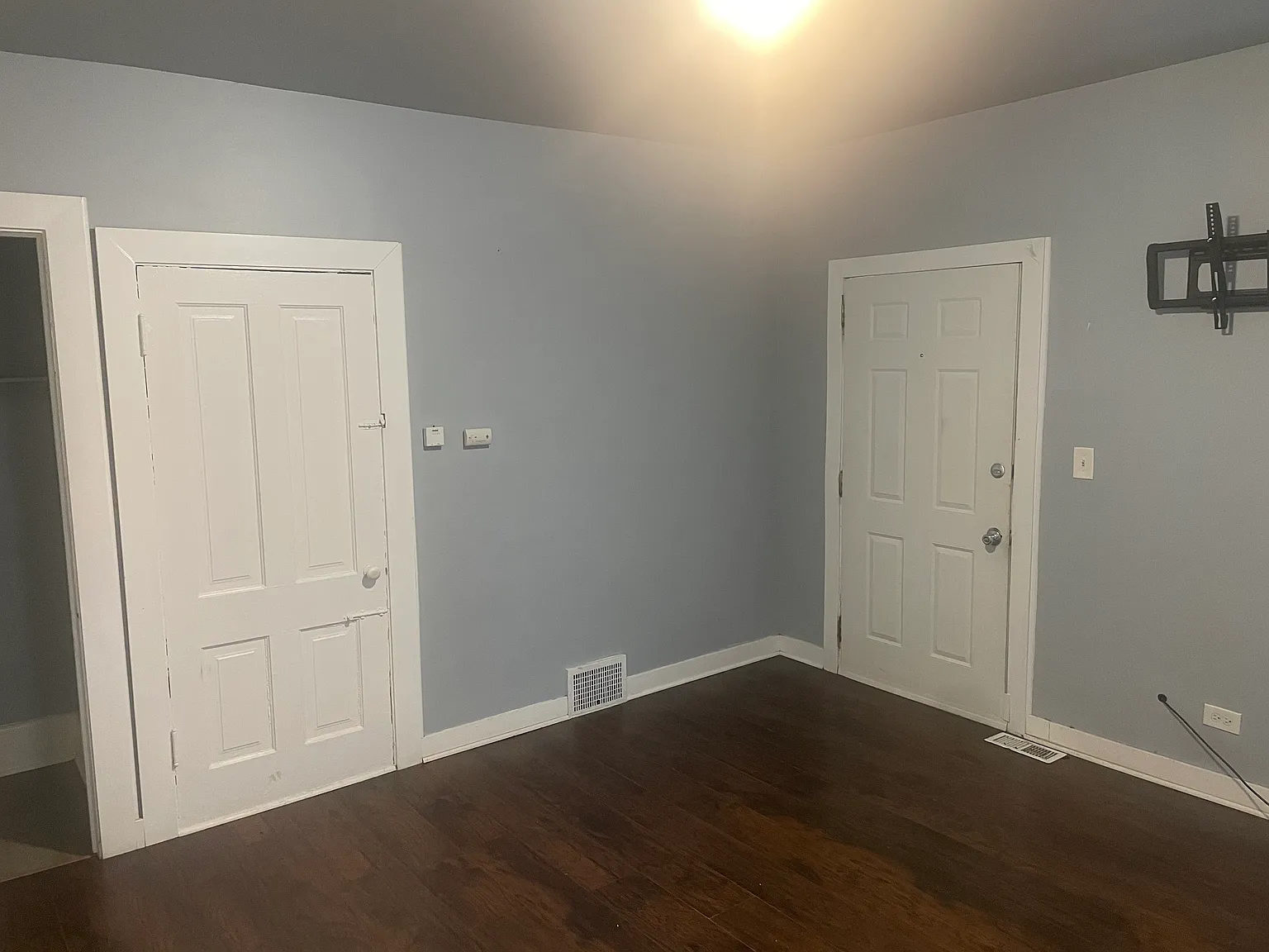 1 bed, 750 sqft, $1,350 — Photo 3