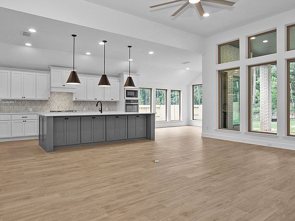 2nd image of 150 Hickory Forest Ct