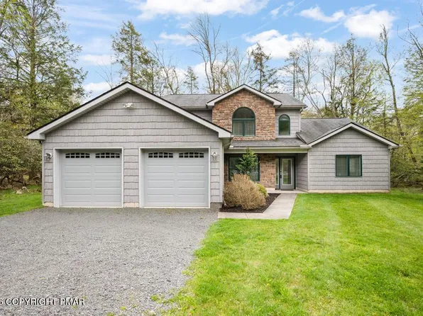 2236 Hillcrest Dr, Pocono Pines, PA 18350