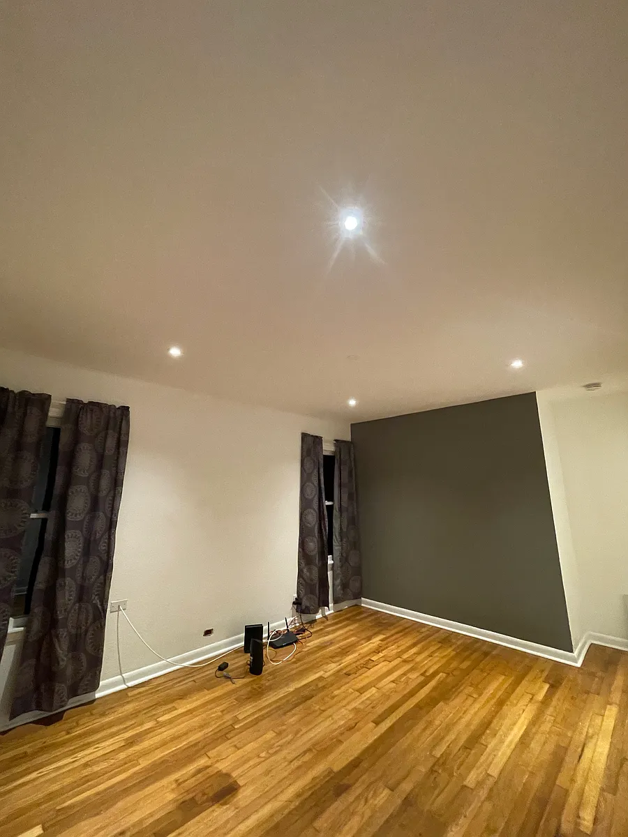 Building Photo - 1006 W Woodlawn Ave #2