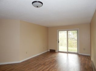 30 Valley View Ln #D, Bangor, ME 04401