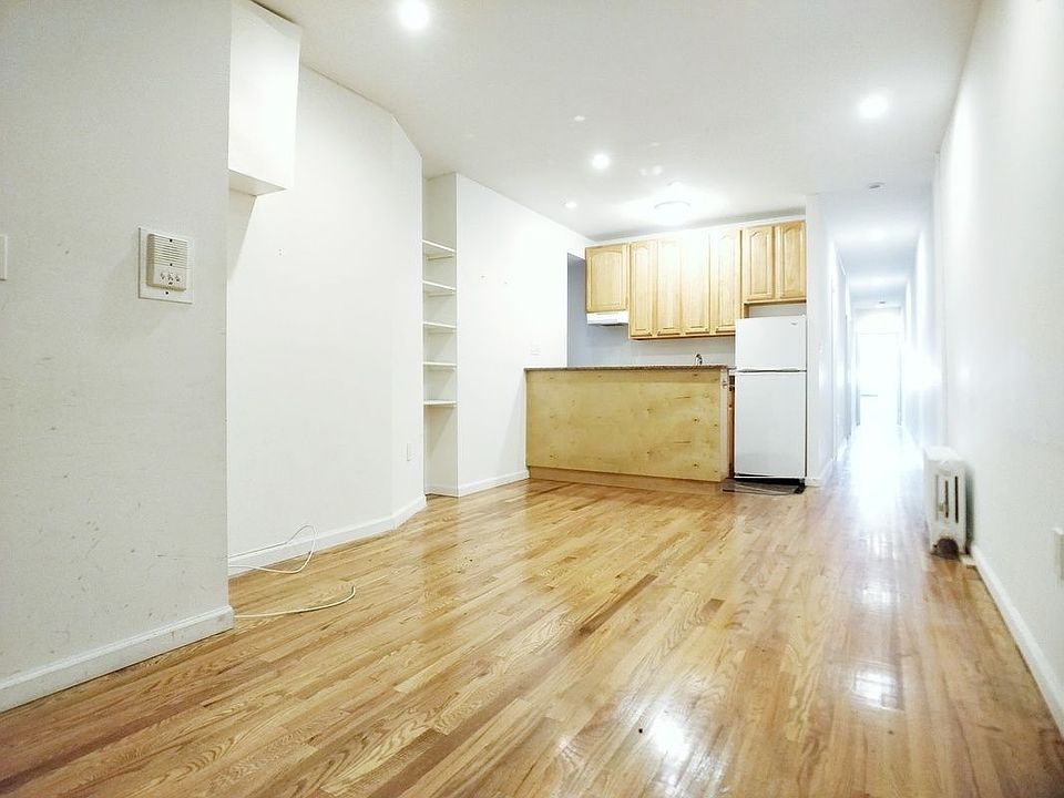 1st image of 104 2nd Ave #20A