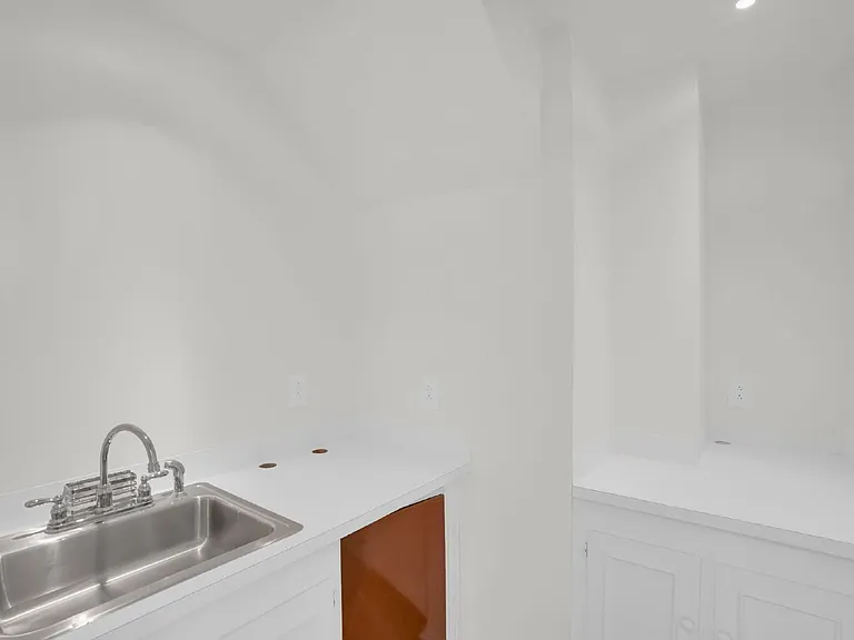 408 Wilby Dr — Photo 27