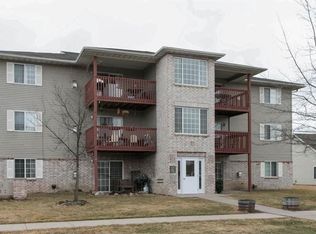 425 Kimberlite St, Tiffin, IA 52340