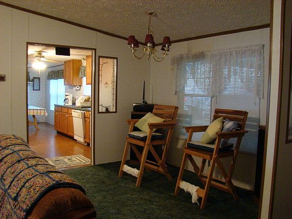 4th image of 642 Rockville Springs Dr