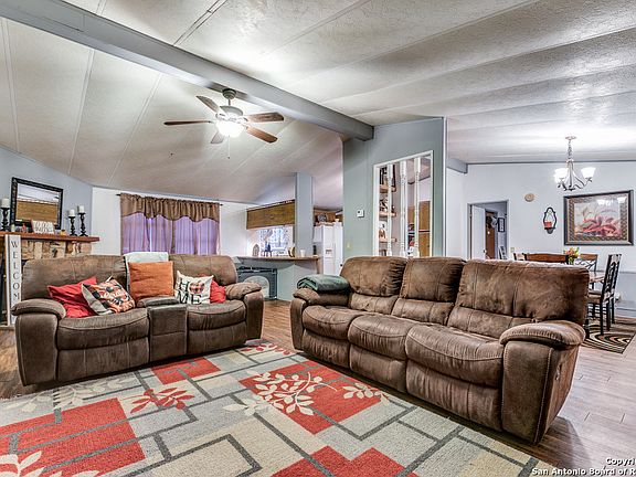 5th image of 23470 THORNWOOD DR