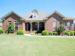 4409 Hidden Lake Dr SE, Owens Cross Roads, AL 35763