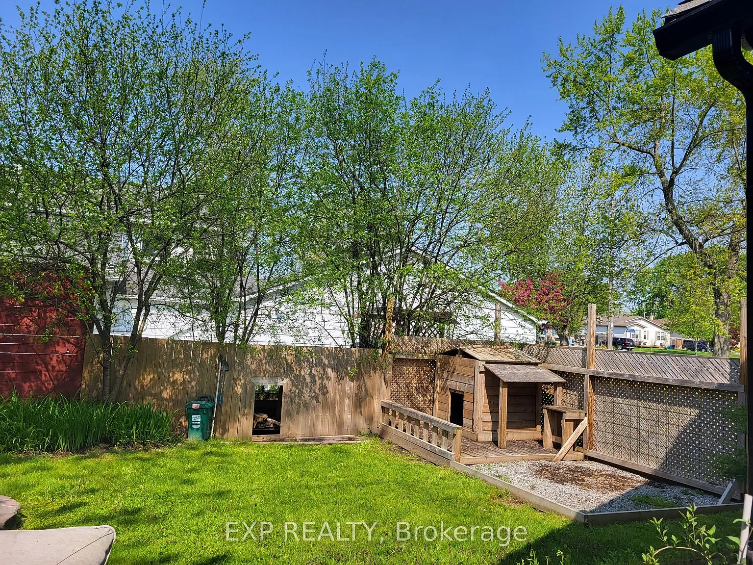 4 bed, $2,000 — Photo 2