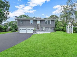 262 N Dunton Avenue, East Patchogue, NY 11772