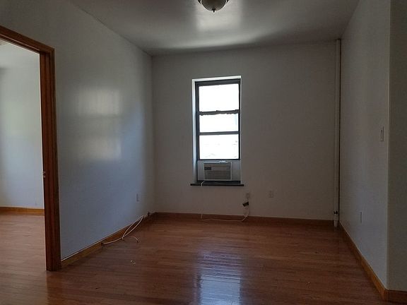 3rd image of 201 Clinton St APT 8