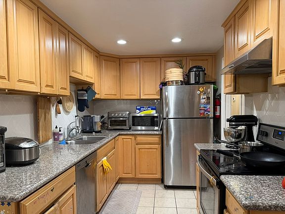 2nd image of 10352 Terry Way #10352