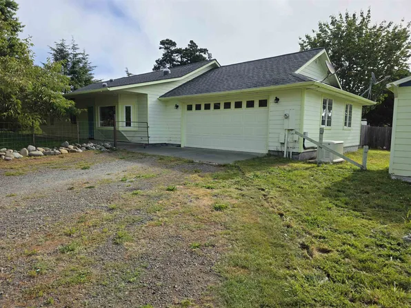 310 Arnett St, Crescent City, CA 95531