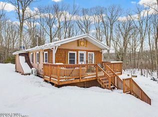 1109 Silver Lake Rd, Dingmans Ferry, PA 18328