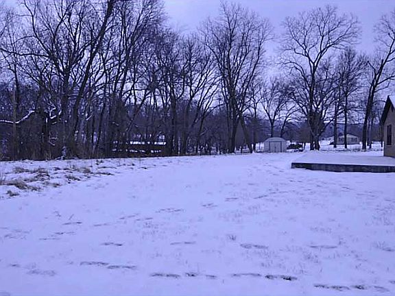 5th image of 1720 S Hunt Ln