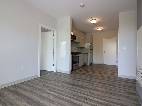 5th image of 161 Washington St #1215
