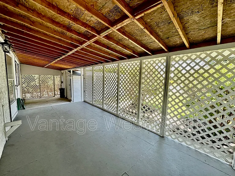 840 Bernard Ave — Photo 16