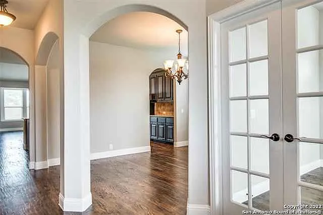 4613 Sephora Dr — Photo 5