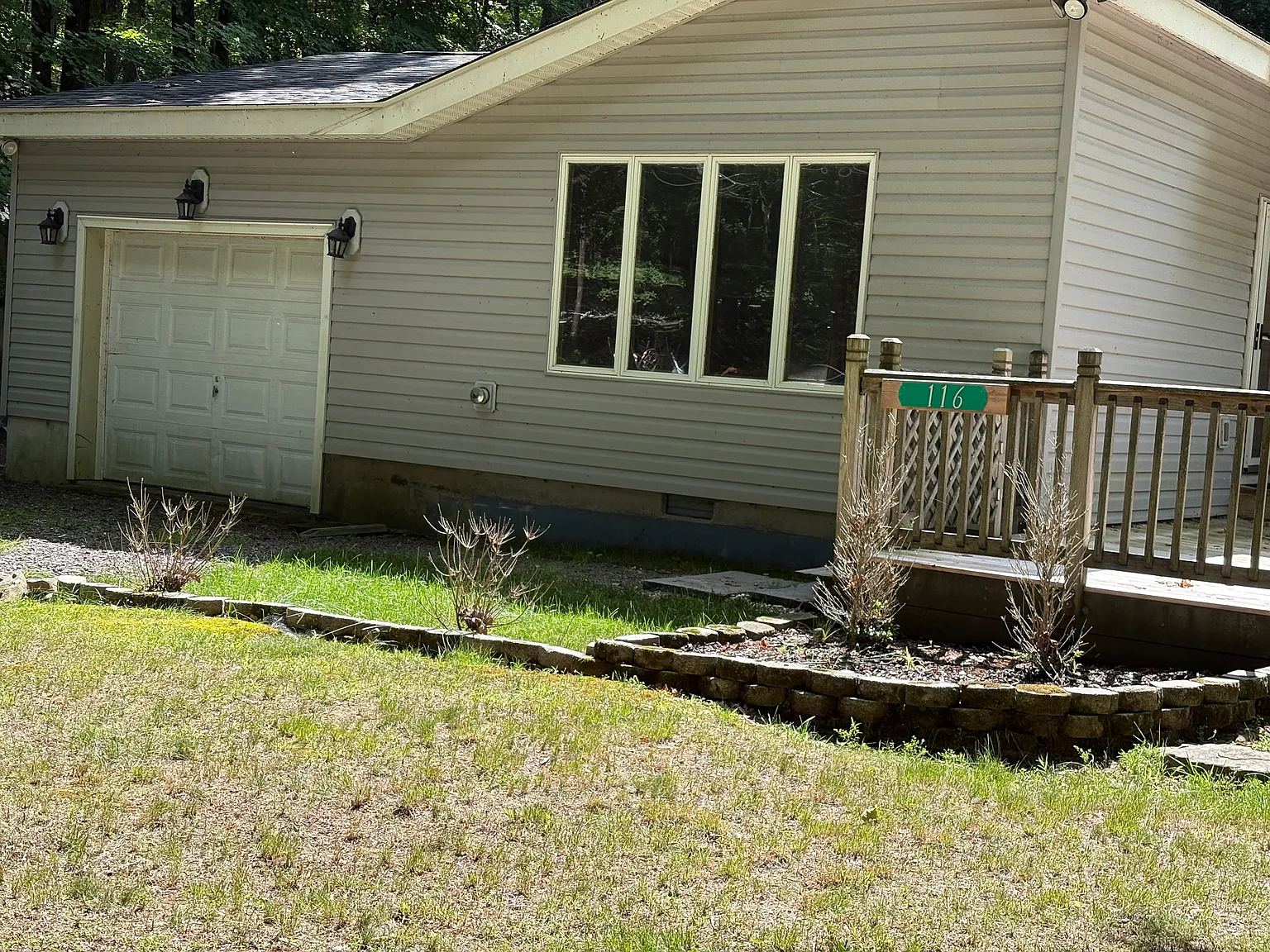 3 bed, 1104 sqft, $1,700 — Photo 2