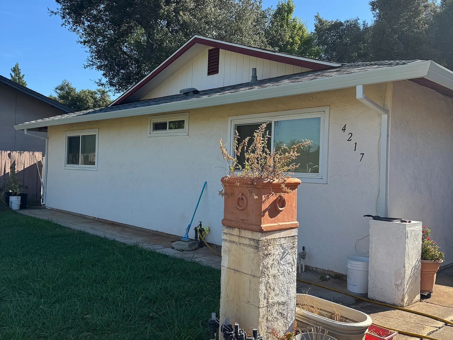 4 bed, 2000 sqft, $2,695 — Photo 3