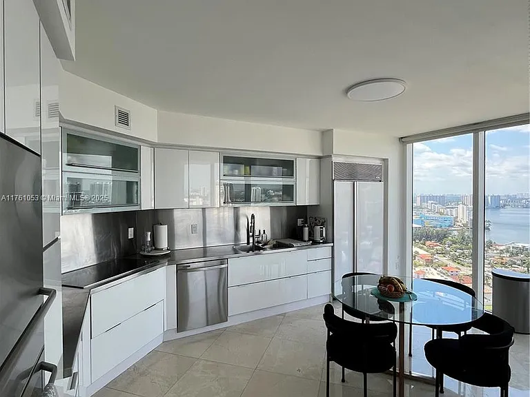 18911 Collins Ave #2607 — Photo 9
