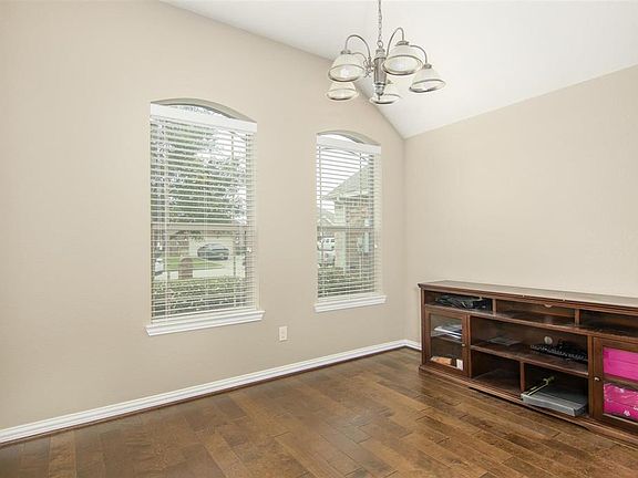4th image of 4822 E Meadow Dr