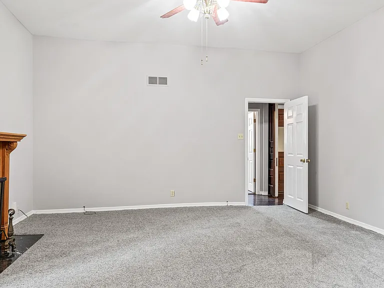 4330 W Pine Blvd — Photo 33