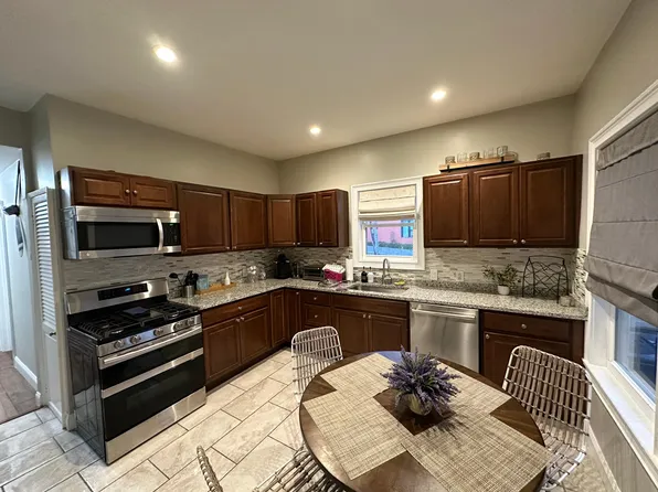 4 Shelby St #1A, Boston, MA 02128